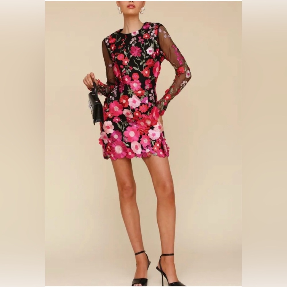 NWT Avec Les Filles Pink and Black Floral Long Sleeve Dress. Size 8